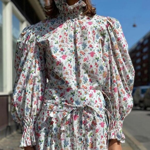 Horror Vacui Collia Smocked High Neck Blouse in White Floral XS - Picture 2 of 6